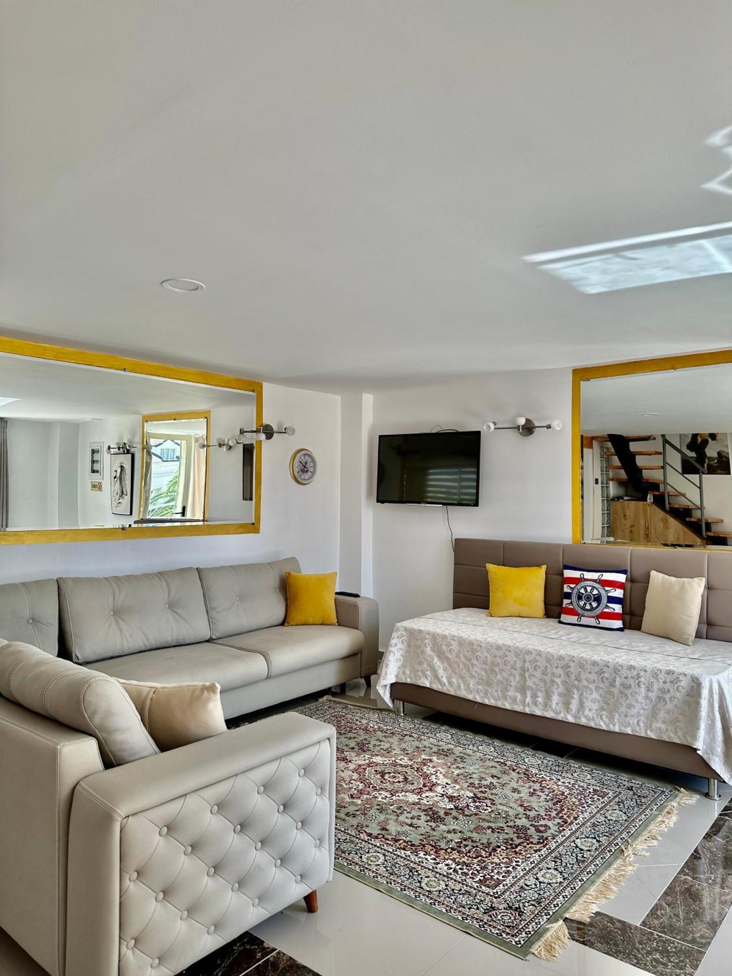 Shkreli Apartments Sarandë Esterno foto